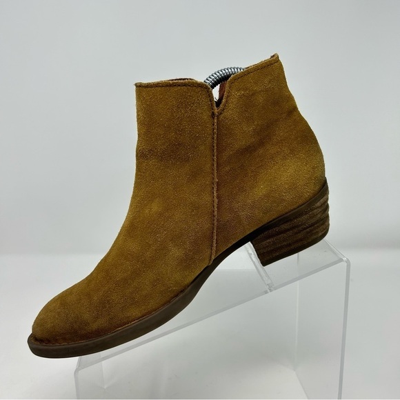 Born Camel Brown Leather Outside Zipper Ankle Boots Size 7.5 Almond Toe - Picture 4 of 16